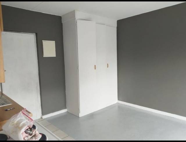 1 BEDROOM APARTMENT FOR SALE IN KANNONIERS PARK